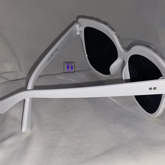 Ice Queen - Picture 2 of 3